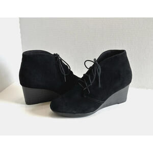 Clarks Crystal Peridot Women's Black Suede Lace Up Wedge Ankle Booties Size 9.5M